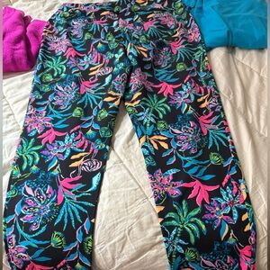 Lilly Pulitzer Luxletic size 12 Corso golf pants. Vibrant Tropical Print Pants.